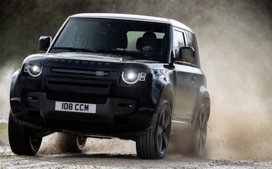 Land Rover Defender V8 trình làng, đối trọng Mercedes-AMG G63