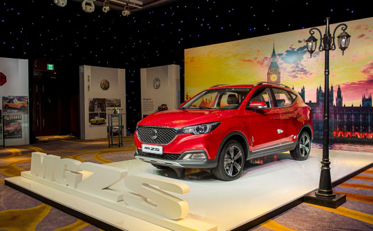 Ưu đãi 50% phí trước bạ, MG ZS và MG HS có giá lăn bánh bao nhiêu?