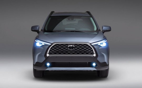 Cận cảnh mẫu xe Toyota Corolla Cross 2022 vừa ra mắt tại Mỹ