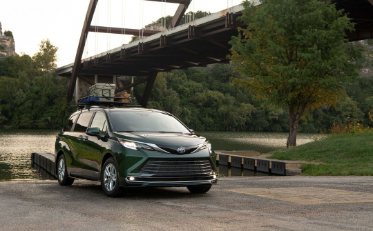Toyota Sienna 2021 sắp về Việt Nam có gì hot?