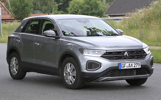 Volkswagen T-Roc facelift ra mắt với nhiều thay đổi
