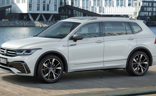 Chi tiết Volkswagen Tiguan Allspace R Line 2022 - Chờ ngày về Việt Nam đấu Mercedes-Benz GLB