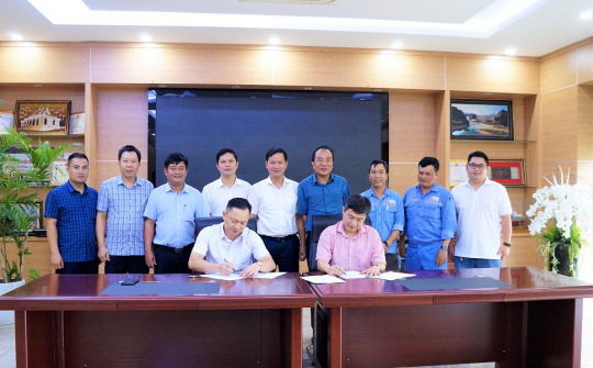 Xi măng Long Sơn và PC Thanh Hóa: Ký Hợp đồng nguyên tắc cung cấp các dịch vụ điện