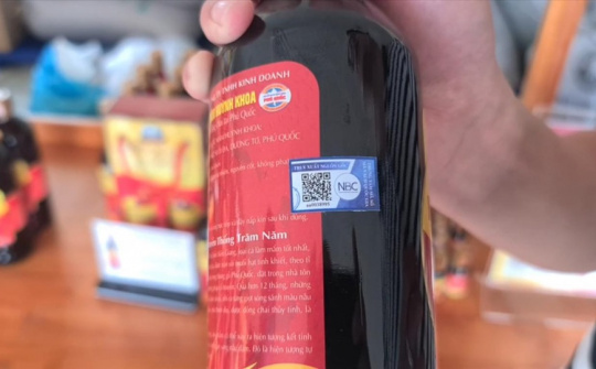 Thí điểm thành công dán tem truy xuất nguồn gốc nước mắm Phú Quốc