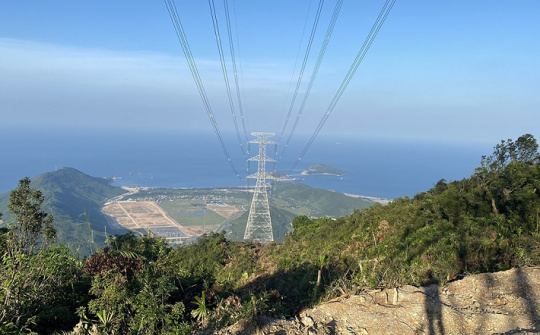 Hoàn thành đóng điện đường dây 500 kV mạch 3 Vũng Áng - Quảng Trạch