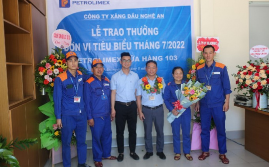 Petrolimex Nghệ An vinh danh cửa hàng xăng dầu 103