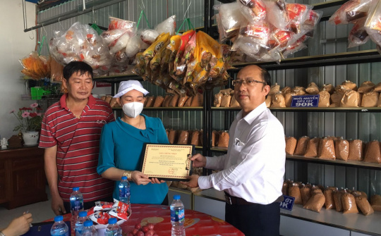 Đẩy mạnh kiểm tra kết hợp tuyên truyền, hướng dẫn về an toàn thực phẩm trên địa bàn tỉnh Long An