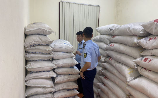 Ninh Bình phát hiện 20 tấn đường kính có dấu hiệu nhập lậu