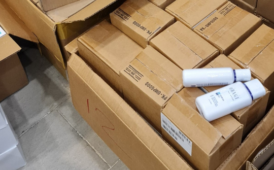 Thành phố Hồ Chí Minh thu giữ trên 13.000 mỹ phẩm cao cấp OBAGI