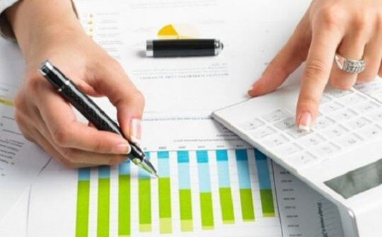 Các nhân tố ảnh hưởng đến vận dụng kế toán quản trị tại các doanh nghiệp sản xuất trên địa bàn thành phố Hồ Chí Minh