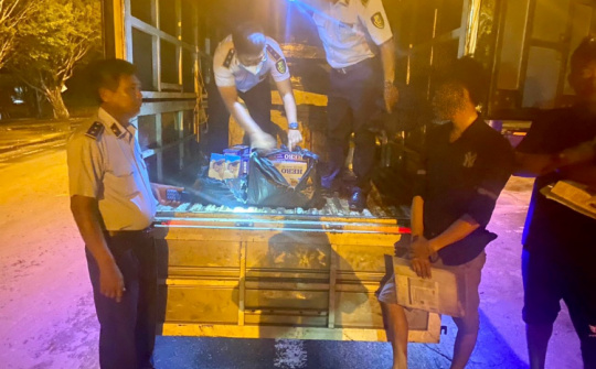 Kiên Giang: Phát hiện 1.400 bao thuốc lá điếu nhập lậu