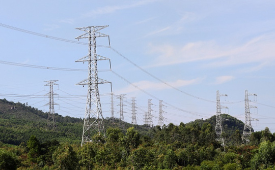 Đóng điện thông tuyến đường dây 500 kV mạch 3