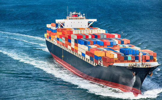 Nghĩa vụ trả hàng đúng thời hạn của người vận chuyển trong hợp đồng vận chuyển hàng hóa bằng đường biển