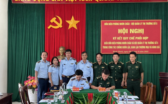 Cục QLTT Bình Định ký quy chế phối hợp trong đấu tranh phòng, chống buôn lậu, gian lận thương mại và hàng giả