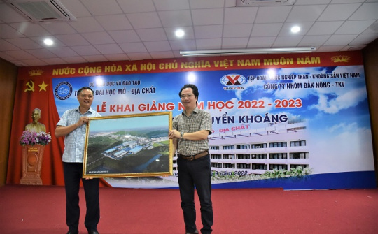 Nhôm Đắk Nông: Khai giảng Lớp Kỹ thuật tuyển khoáng