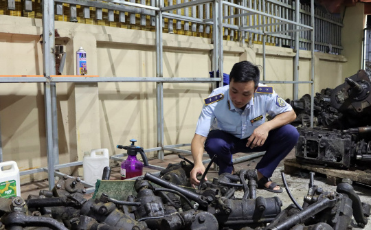 Hưng Yên thu giữ hơn 10 tấn phụ tùng ô tô đã qua sử dụng