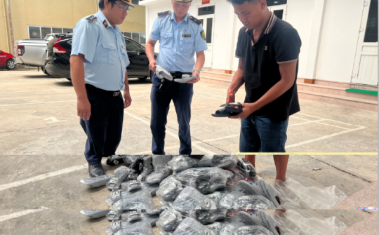 Phú Thọ: Giám sát tiêu hủy lô hàng hóa giả mạo nhãn hiệu Nike