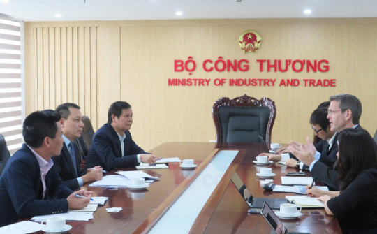 Đẩy nhanh tiến độ gia hạn thực hiện Dự án phát triển lưới điện Hà Nội và TP.HCM vay vốn ADB