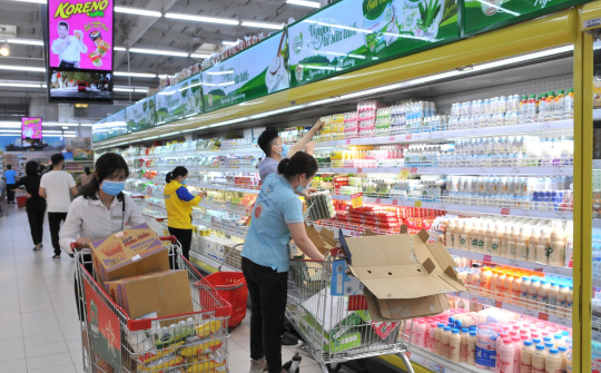 Doanh thu bán lẻ hàng hóa 10 tháng tăng 15% so cùng kỳ