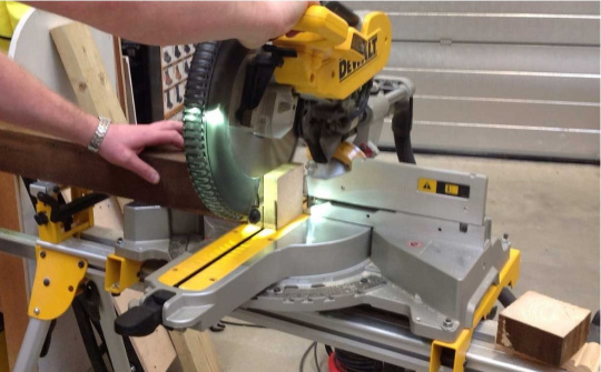 Chính thức thu hồi sản phẩm máy cưa góc chuyên dụng DeWALT tại thị trường Việt Nam