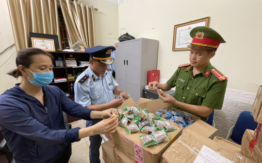 Bắc Giang: Phạt hộ kinh doanh thực phẩm không rõ nguồn gốc xuất xứ