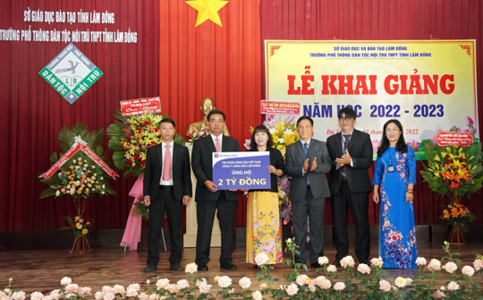 Petrolimex Lâm Đồng ủng hộ Trường phổ thông dân tộc nội trú 2 tỷ đồng