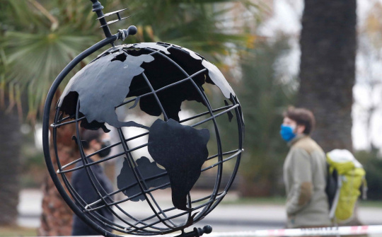 Kinh tế thế giới 2023: Thử thách vẫn ở phía trước