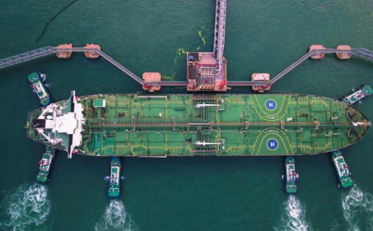 IEA: Nhu cầu sử dụng dầu thô toàn cầu đạt kỷ lục mới khi Trung Quốc tái mở cửa