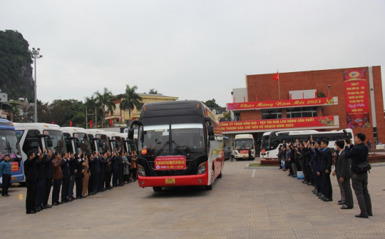 Những chuyến xe ấm tình thợ mỏ