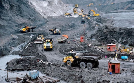 Những người thợ mỏ "Vui Xuân mới không quên nhiệm vụ"