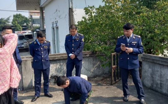 QLTT Hà Nội: Tăng cường kiểm tra, giám sát hoạt động kinh doanh xăng dầu