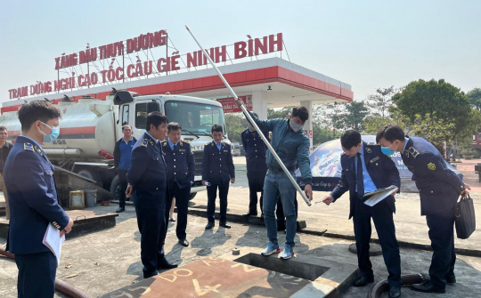 Tiếp tục giám sát kinh doanh xăng dầu trên địa bàn 5 tỉnh, thành phố