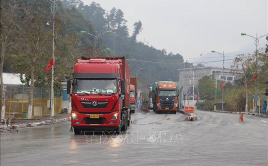 Khôi phục toàn diện hoạt động xuất nhập khẩu, xuất nhập cảnh qua Cửa khẩu Hữu Nghị