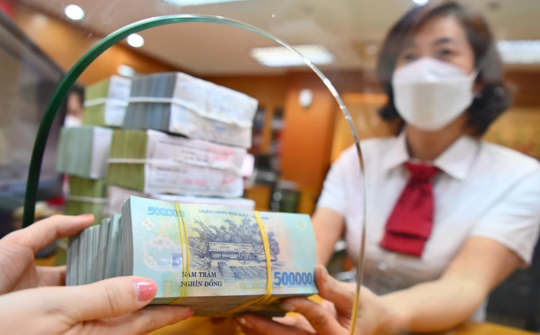 4 ngân hàng lớn đồng loạt hạ lãi suất thấp hơn giai đoạn Covid-19