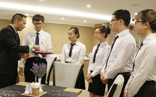 Top 10 Ngành nghề có mức lương cao nhất ở Việt Nam