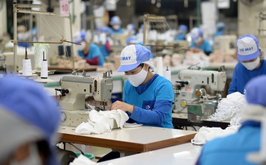 Vinatex (VGT): Duy trì thận trọng trong năm 2024, tổng cầu dệt may có thể chỉ cải thiện nhẹ