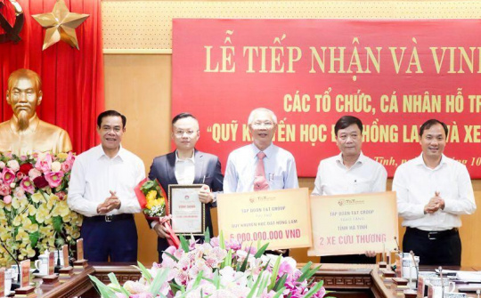 Tập đoàn T&T Group hỗ trợ 5 tỷ đồng cho "Quỹ Khuyến học đất Hồng Lam"