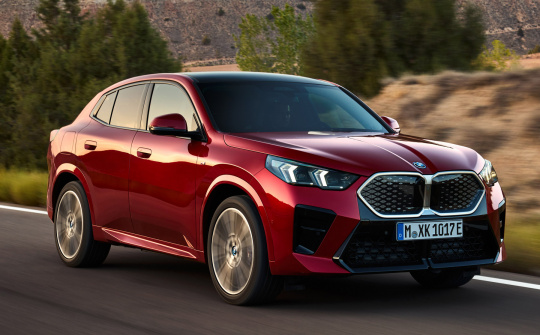Chi tiết SUV điện hạng sang cỡ nhỏ BMW iX2 2024 vừa ra mắt