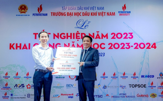 PV GAS tài trợ quỹ ‘Phát triển sinh viên/Học bổng hỗ trợ sinh viên’