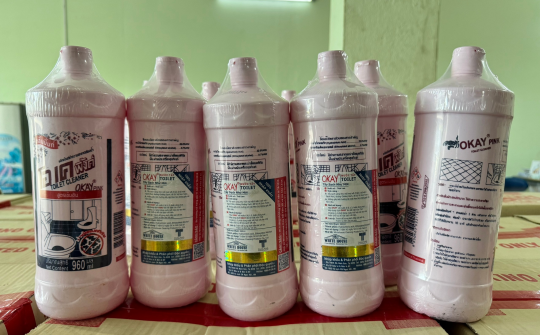 Ngăn chặn kịp thời gần 1.100 chai nước tẩy bồn cầu giả nhãn hiệu Okay