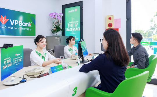 Ngân hàng VPBank (VPB): Kỳ vọng NIM phục hồi mạnh và FE Credit có lãi từ năm sau
