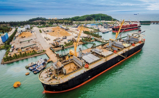 Quảng Ngãi: Cho phép Hòa Phát lập đề xuất đầu tư Bến số 4, 5 Khu bến cảng Dung Quất