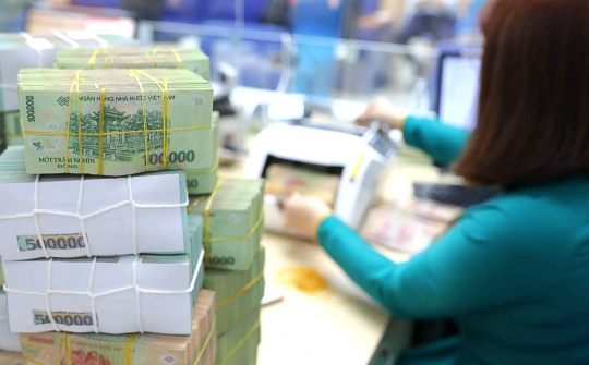 Lãi suất cho vay của một ngân hàng hạ thẳng đứng từ 6,2%  xuống 5%