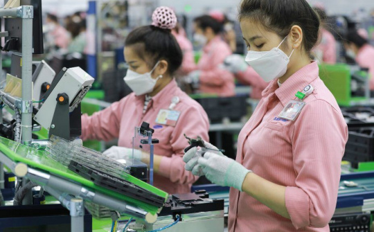 Những nhân tố tác động đến vận dụng kế toán quản trị tại các doanh nghiệp sản xuất quy mô lớn ở Việt Nam