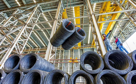 Giá thép hôm nay 27/10: Trong nước ổn định, giá quặng sắt châu Á tăng chậm lại