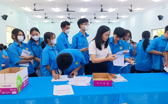 BIDV Nam Bình Dương: Đưa sản phẩm dịch vụ ngân hàng đến với học sinh, sinh viên