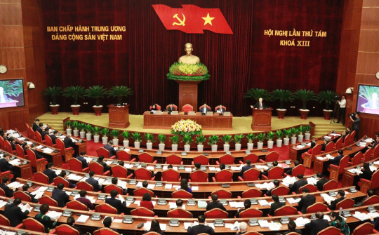 Ban Chấp hành Trung ương Đảng thảo luận lộ trình thực hiện chế độ tiền lương mới