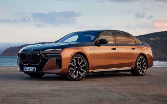 BMW i7 M70 xDrive: Mẫu xe thuần điện sang trọng và mạnh mẽ