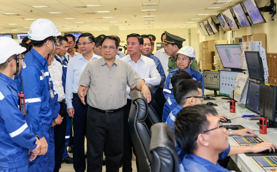 Thủ tướng kiểm tra thực tế nhà máy Lọc hóa dầu Nghi Sơn (Thanh Hóa)
