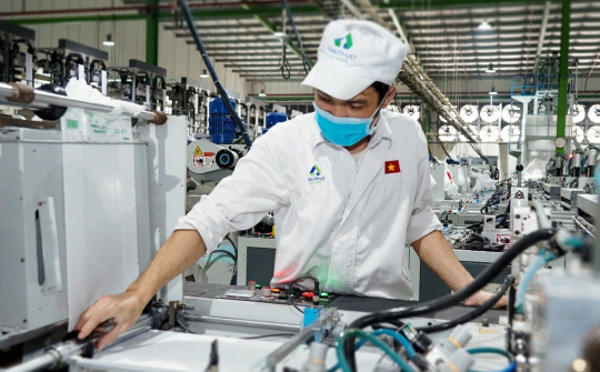 Thị giá lên cao nhất 18 tháng, An Phát Holdings muốn “chốt lời” 5 triệu cổ phiếu Nhựa Hà Nội